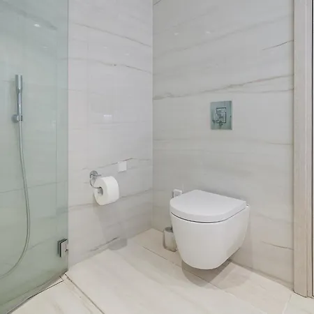 Luxurious Centre Flat Near Freedom Square Apartmán *